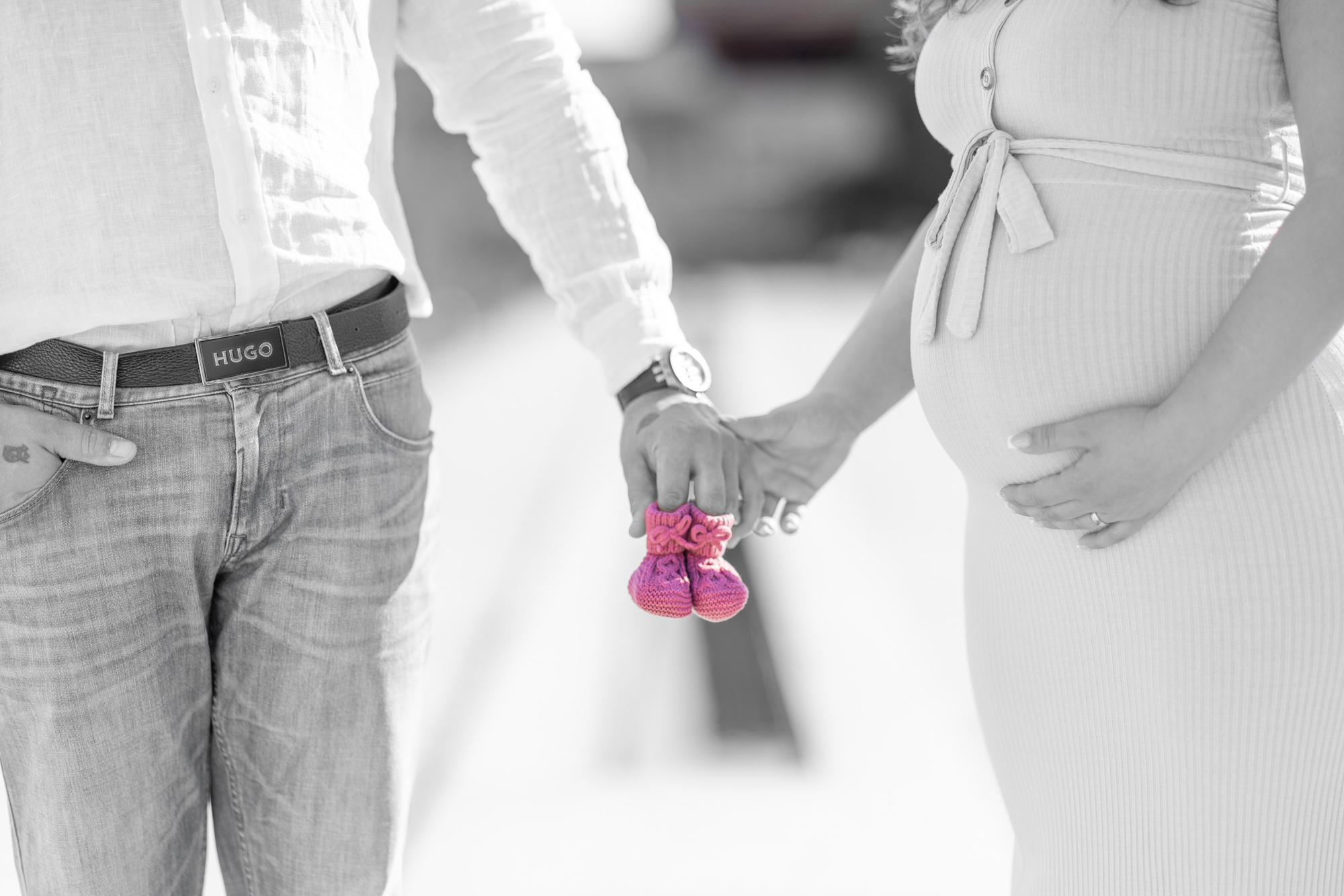 Papa%20und%20Mama%20halten%20Babysocken